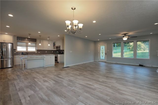 4630 Lakeview Drive, Floyds Knobs, IN 47119