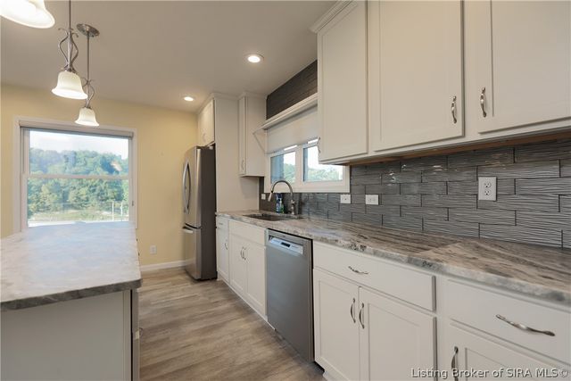 4630 Lakeview Drive, Floyds Knobs, IN 47119