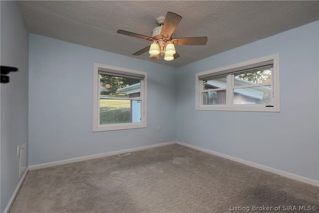 4630 Lakeview Drive, Floyds Knobs, IN 47119