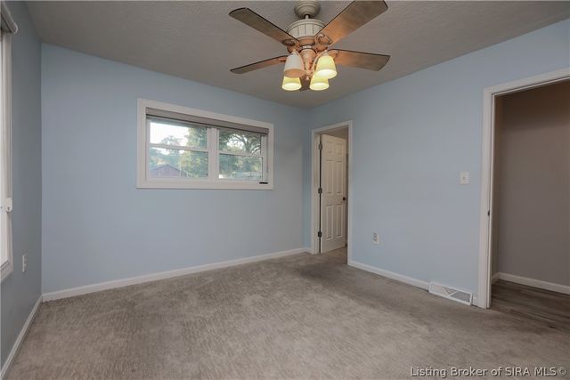 4630 Lakeview Drive, Floyds Knobs, IN 47119