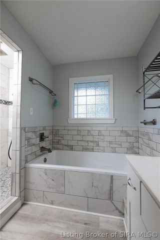 4630 Lakeview Drive, Floyds Knobs, IN 47119
