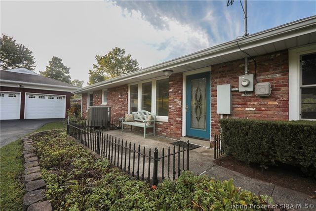 4630 Lakeview Drive, Floyds Knobs, IN 47119
