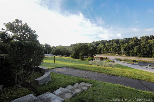 4630 Lakeview Drive, Floyds Knobs, IN 47119