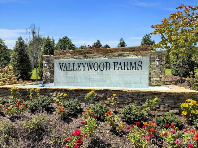 61 Woodvale Drive, Waynesville, NC 28786