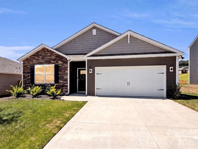 61 Woodvale Drive, Waynesville, NC 28786