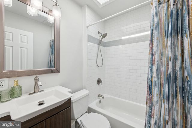 5721 BLAINE ST NE, Washington, DC 20019