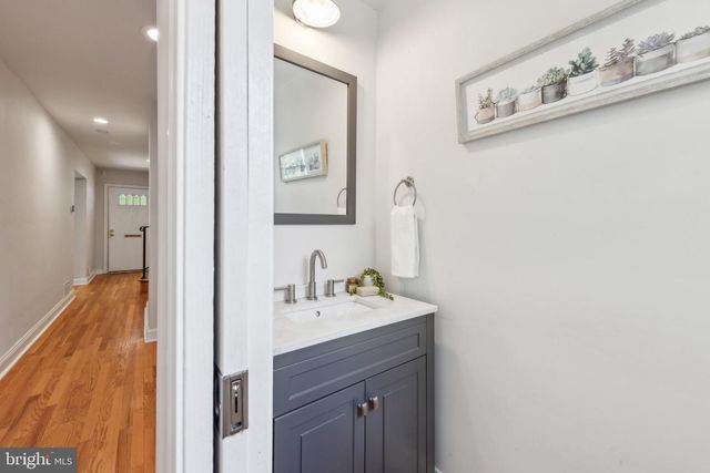 5721 BLAINE ST NE, Washington, DC 20019