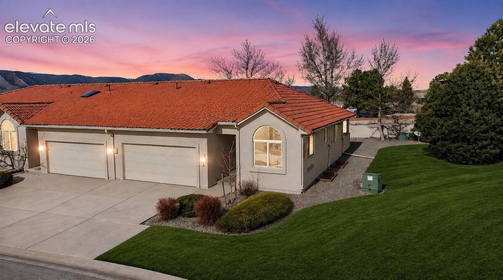 12 Luxury Lane, Colorado Springs, CO 80921 — exterior