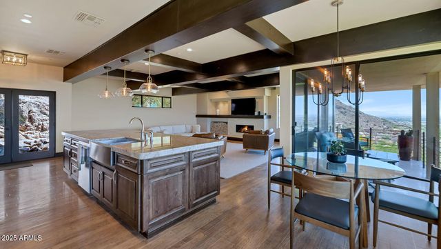 5800 E Glen Drive, Paradise Valley, AZ 85253
