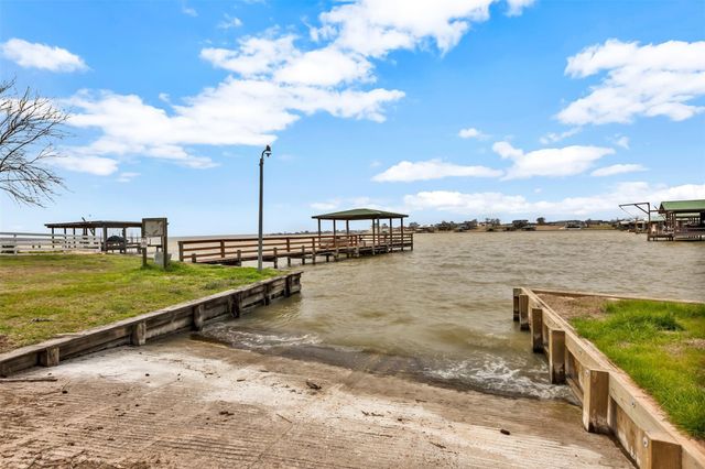 000 Dove Island, Livingston, TX 77351