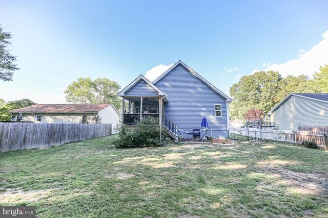 424 LAKEVIEW DR, Colonial Beach, VA 22443