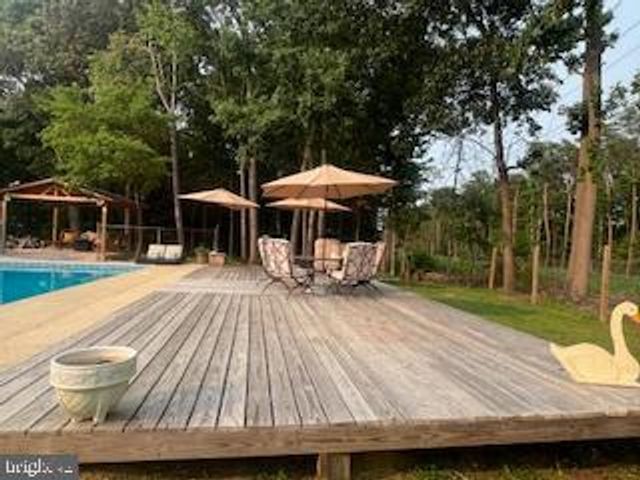11064 DEMARR RD, White Plains, MD 20695