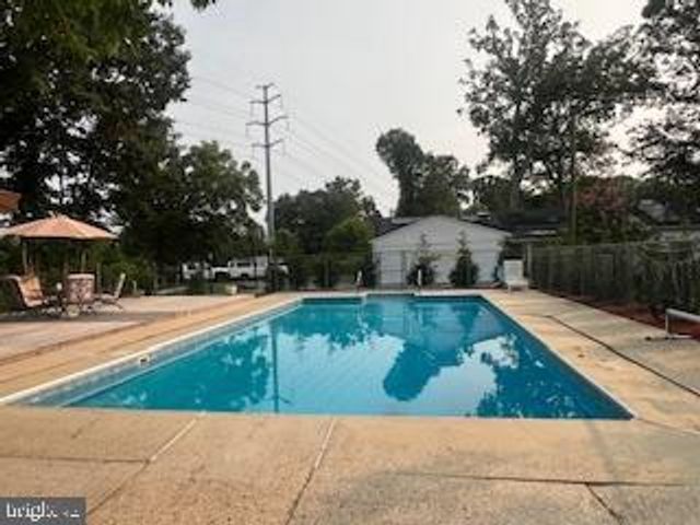 11064 DEMARR RD, White Plains, MD 20695