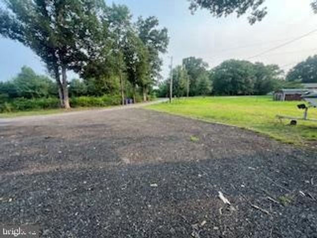 11064 DEMARR RD, White Plains, MD 20695