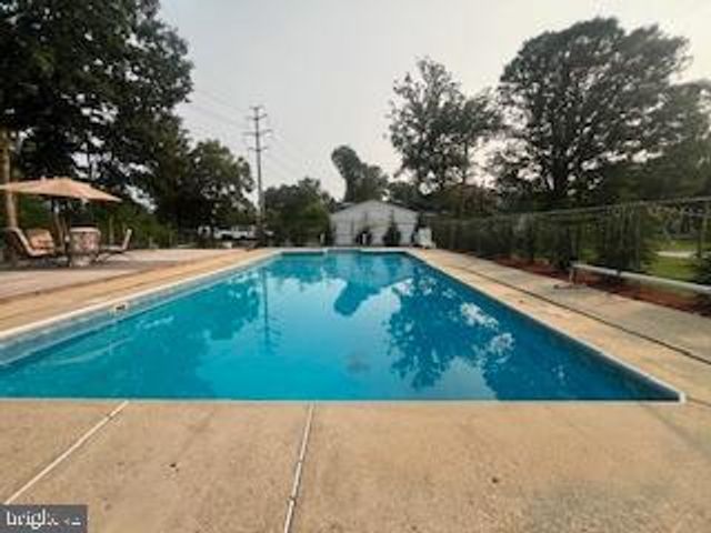 11064 DEMARR RD, White Plains, MD 20695