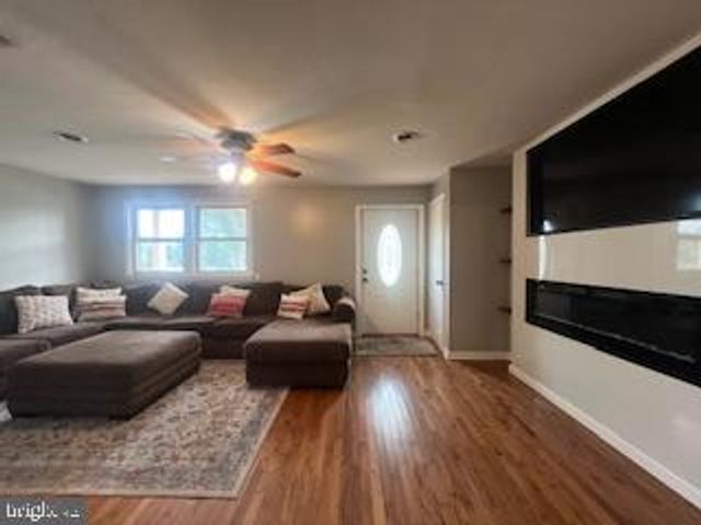 11064 DEMARR RD, White Plains, MD 20695