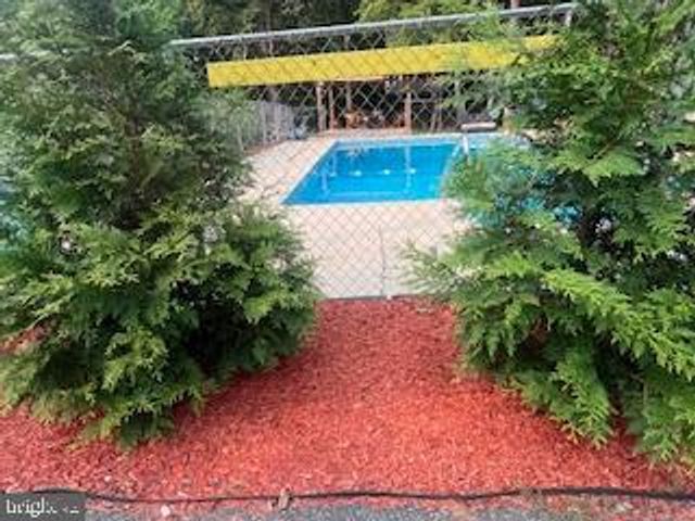 11064 DEMARR RD, White Plains, MD 20695