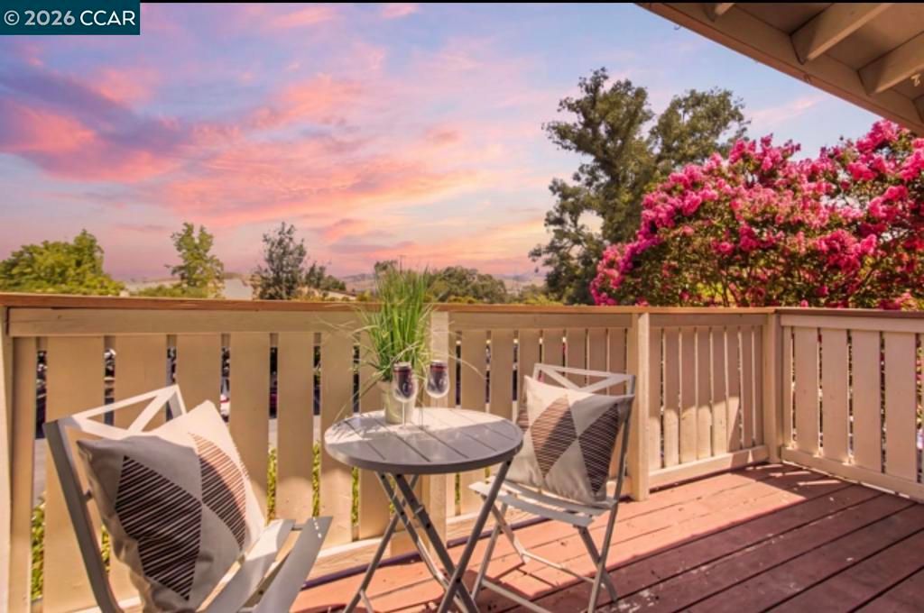 Image 1 of property listing at 100 Kinross Dr 30, Walnut Creek, CA 94598