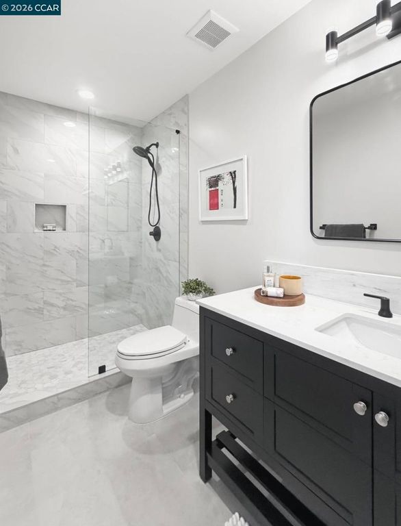 Image 9 of property listing at 100 Kinross Dr 30, Walnut Creek, CA 94598