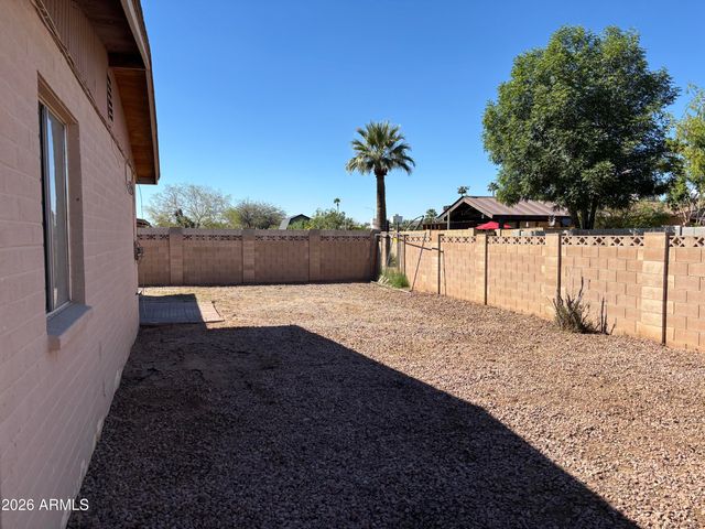 1018 W ENID Avenue, Mesa, AZ 85210