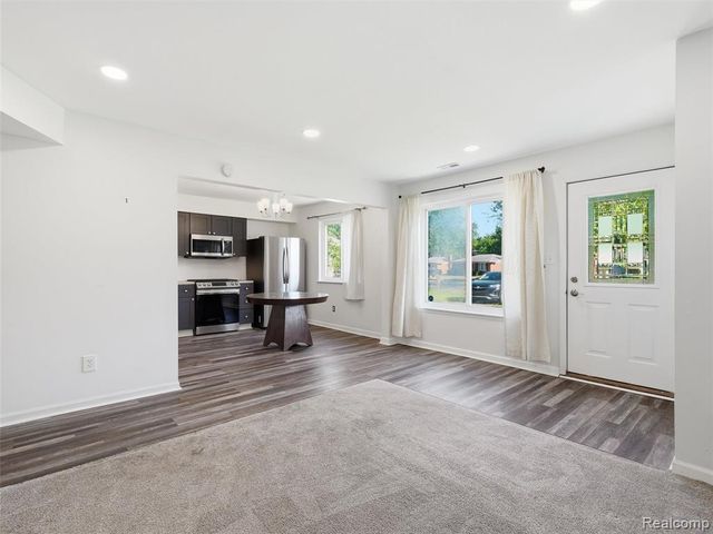 27729 Shiawassee Road, Farmington Hills, MI 48336