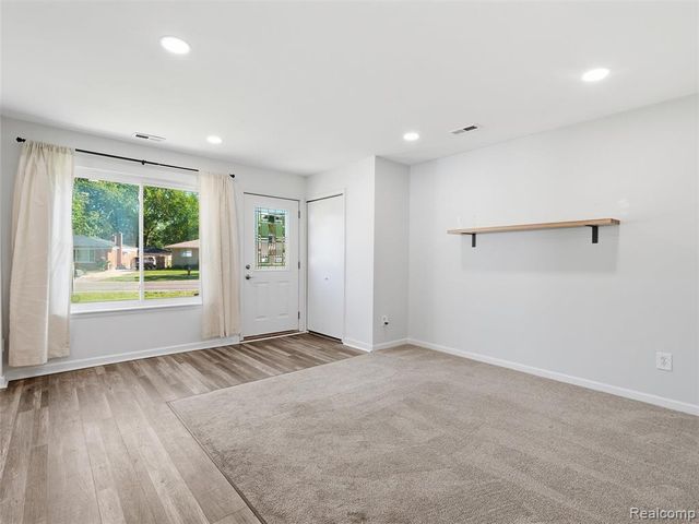 27729 Shiawassee Road, Farmington Hills, MI 48336