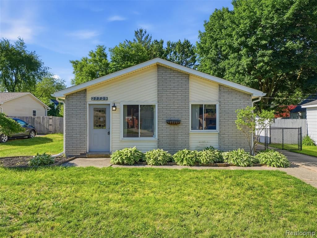 27729 Shiawassee Road, Farmington Hills, MI 48336