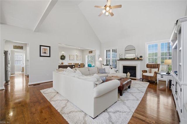 809 Falls Creek DR, Chesapeake, VA 23322