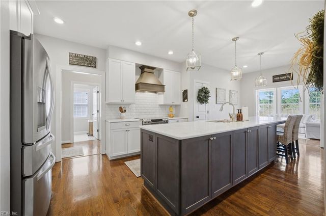 809 Falls Creek DR, Chesapeake, VA 23322