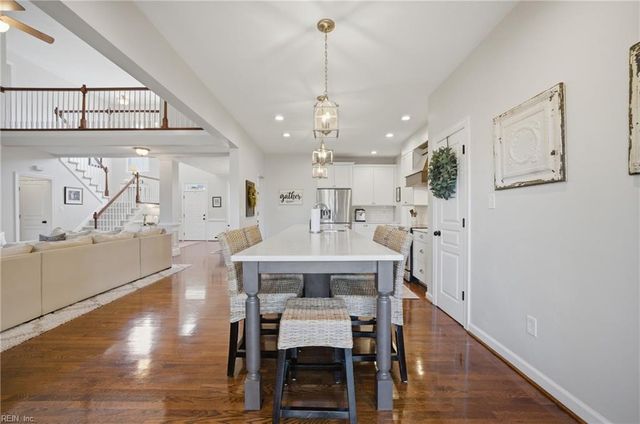 809 Falls Creek DR, Chesapeake, VA 23322