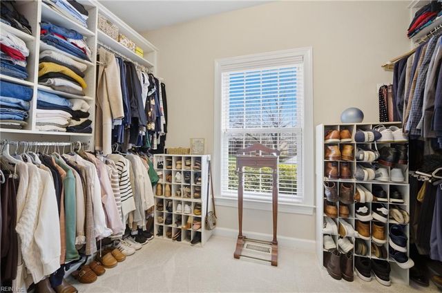 809 Falls Creek DR, Chesapeake, VA 23322