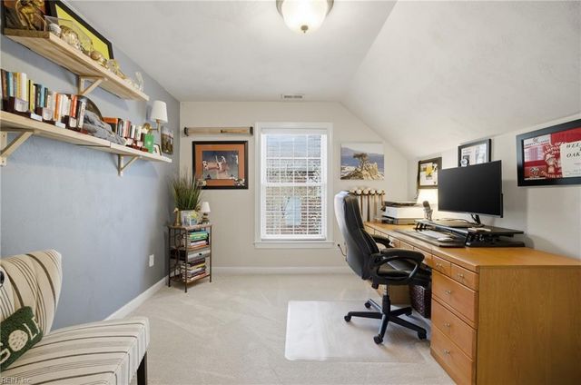 809 Falls Creek DR, Chesapeake, VA 23322