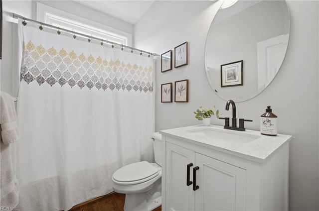 809 Falls Creek DR, Chesapeake, VA 23322