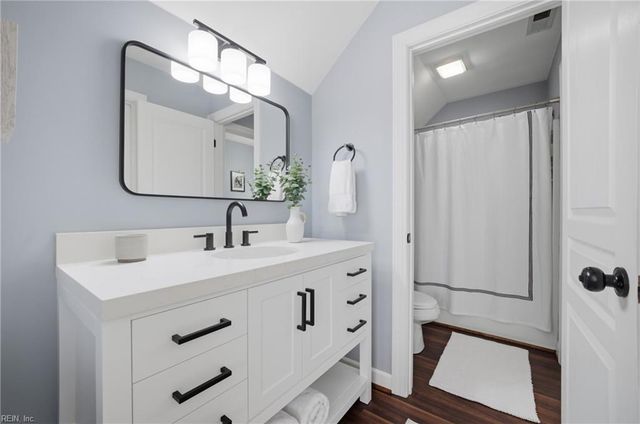 809 Falls Creek DR, Chesapeake, VA 23322