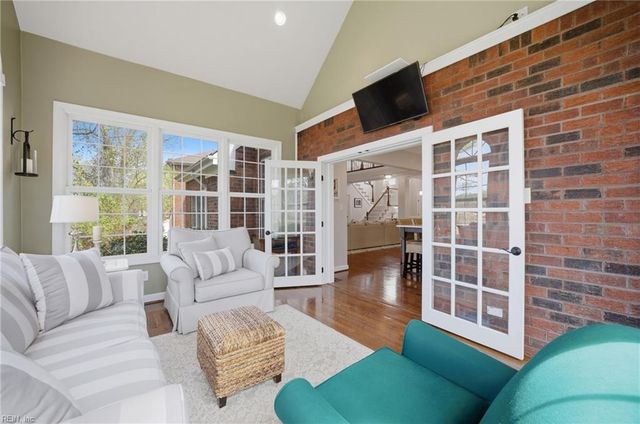 809 Falls Creek DR, Chesapeake, VA 23322