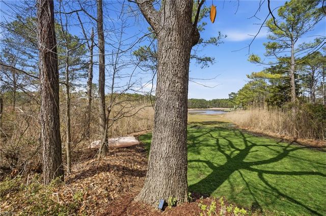 809 Falls Creek DR, Chesapeake, VA 23322