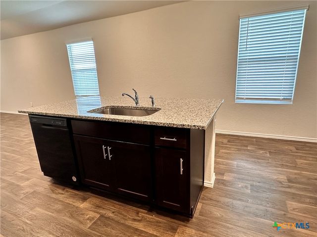 101 Calgary Lane, San Marcos, TX 78666