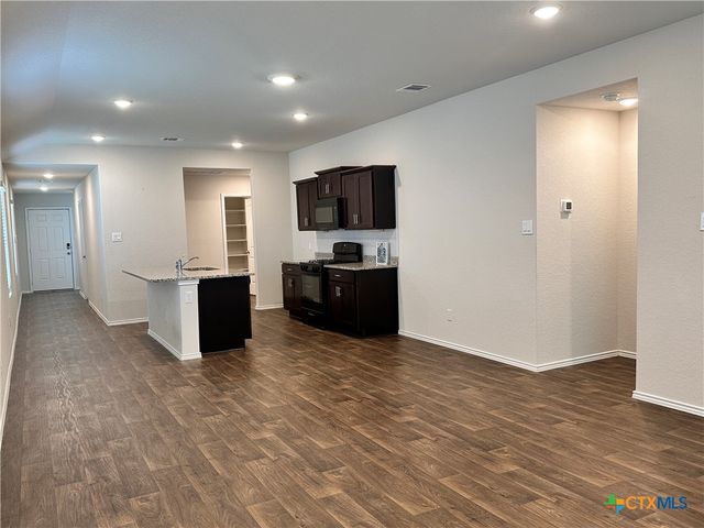 101 Calgary Lane, San Marcos, TX 78666