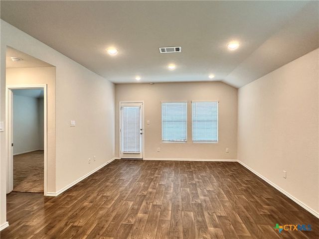 101 Calgary Lane, San Marcos, TX 78666