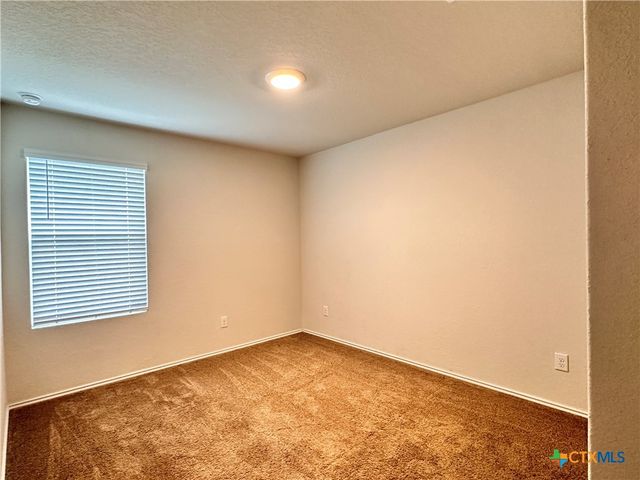 101 Calgary Lane, San Marcos, TX 78666