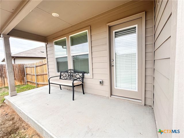 101 Calgary Lane, San Marcos, TX 78666