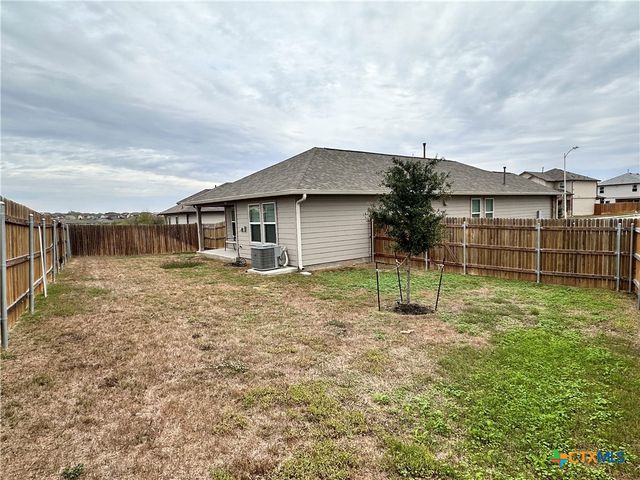 101 Calgary Lane, San Marcos, TX 78666