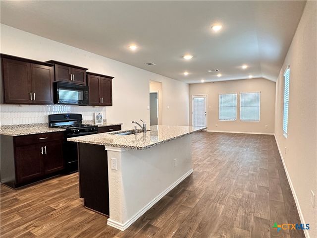 101 Calgary Lane, San Marcos, TX 78666