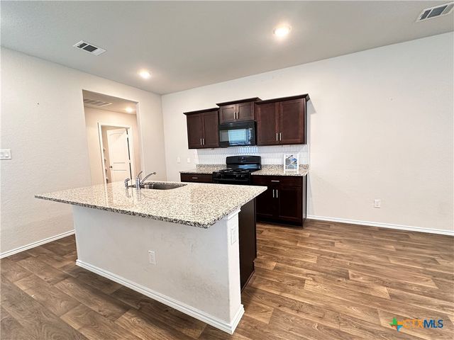 101 Calgary Lane, San Marcos, TX 78666