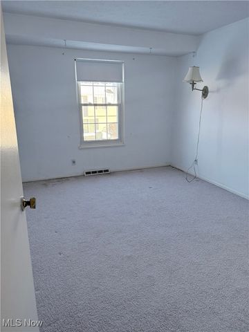 8140 Independence Drive B, Mentor, OH 44060