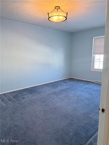 8140 Independence Drive B, Mentor, OH 44060