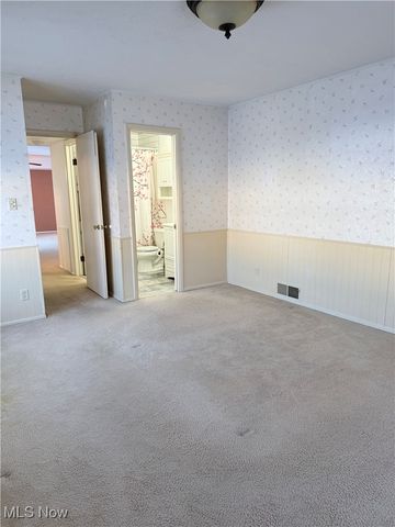 8140 Independence Drive B, Mentor, OH 44060