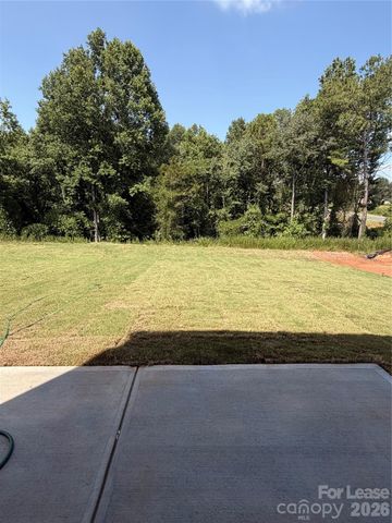 1423 Mammoth Road, Hickory, NC 28692