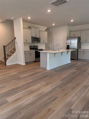 1423 Mammoth Road, Hickory, NC 28692