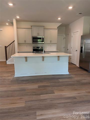 1423 Mammoth Road, Hickory, NC 28692